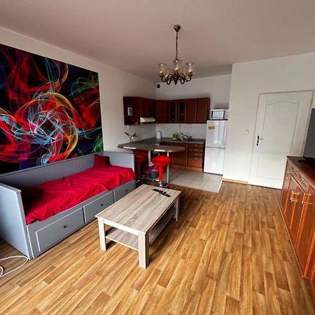 Monfas Apartment Garden City Praha Bagian luar foto