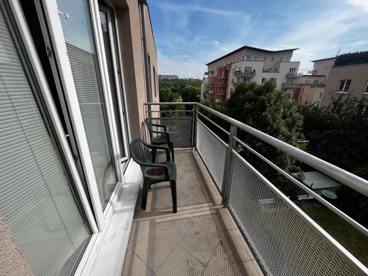 Monfas Apartment Garden City Praha Bagian luar foto