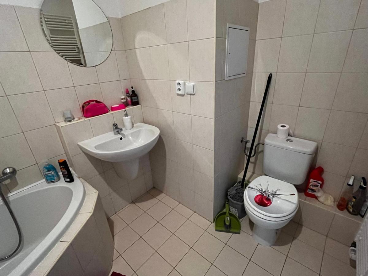Monfas Apartment Garden City Praha Bagian luar foto