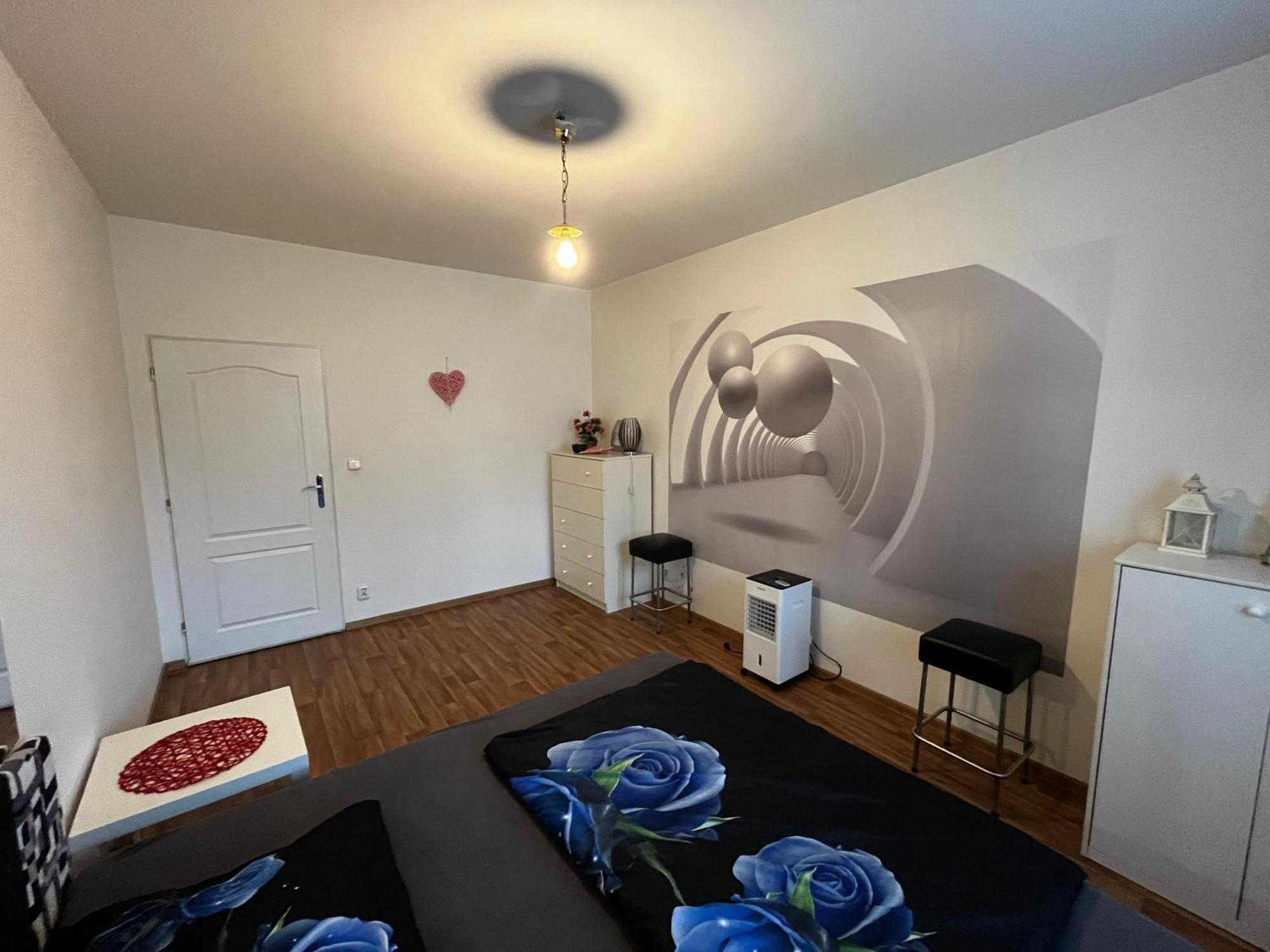 Monfas Apartment Garden City Praha Bagian luar foto