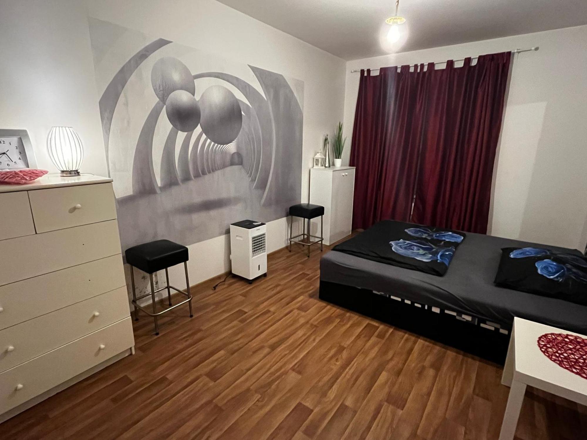 Monfas Apartment Garden City Praha Bagian luar foto